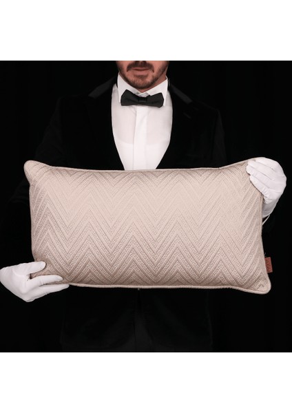 Fiona Saten Kabartmalı Zigzag Desenli 35*65 Biyeli Kırlent Vizon fiyatları