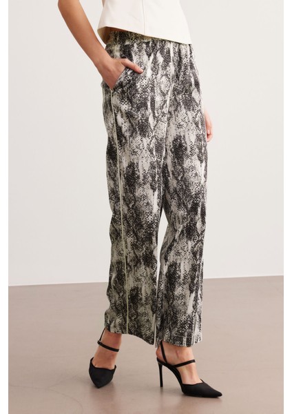 Beyaz Biyeli Yüksek Bel Pijama Pantolon fırsatları