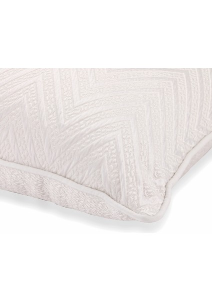 Fiona Saten Kabartmalı Zigzag Desenli 45*45 Biyeli Kırlent Beyaz