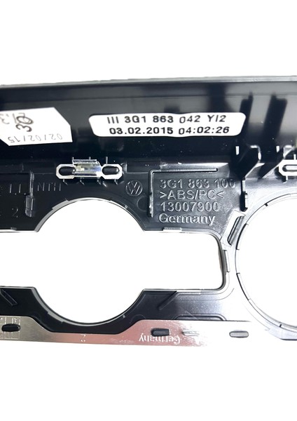 3G1863100 Passat B8 Kontrol Paneli Çerçevesi