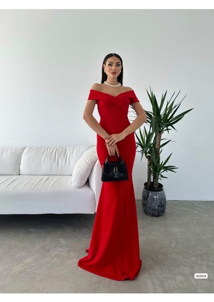 Üçaymoda Kadın Dalgıç Kumaş Kayık Yaka ve Dekolte Detaylı Elbise