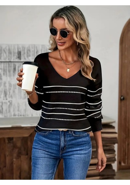 Üçaymoda Kadın Uzun Kollu Derin V Yakalı Çizgi Desenli Triko Bluz fiyatları