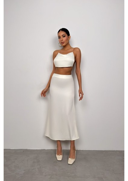 Üçaymoda Degaje Yaka Sırt Detay Bluz