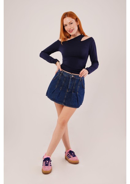 Üçaymoda Omuz Dekolte Detaylı Lacivert Bluz