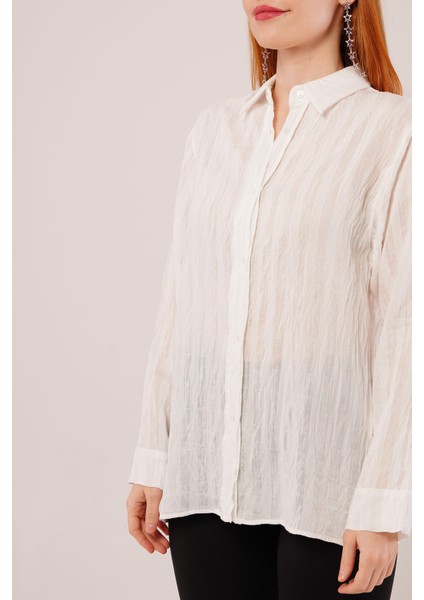 Üçaymoda Düğmeli ve Çizgi Detaylı Beyaz Gömlek modelleri