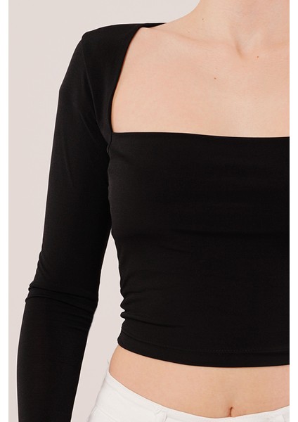 Üçaymoda Kare Yaka Basic Siyah Bluz fiyatları