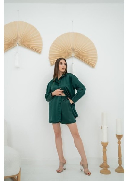 Üçaymoda Zümrüt Saten Şortlu Takım modelleri