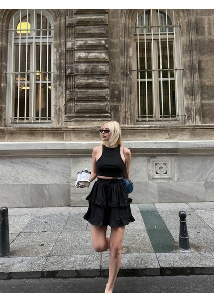 Üçaymoda Bel Lastikli Kat Fırfır Detaylı Kısa Etek - Siyah modelleri