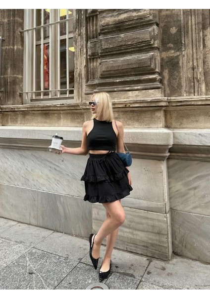 Üçaymoda Bel Lastikli Kat Fırfır Detaylı Kısa Etek - Siyah