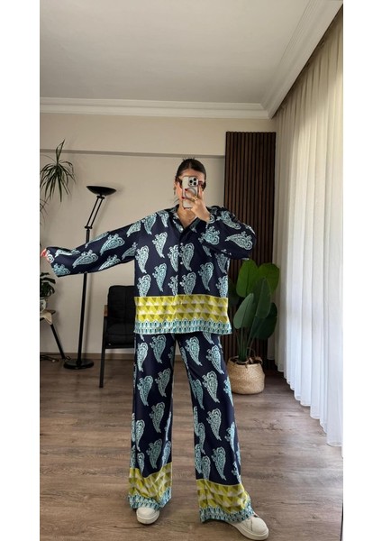 Üçaymoda Desenli Saten Bol Takım - Indigo fiyatları