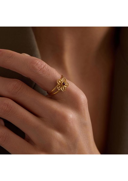 14 Ayar Altın Kırmızı Taşlı Papatya Yüzük fiyatları