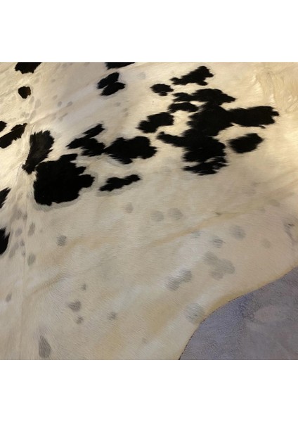 Hakiki Deri Dana Postu Siyah - Beyaz 200 x 225 - 0701000031 fırsatları