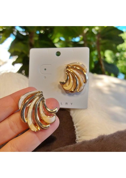 Kıvrımlı Istiridye Gold&krem Kemik Vip Küpe