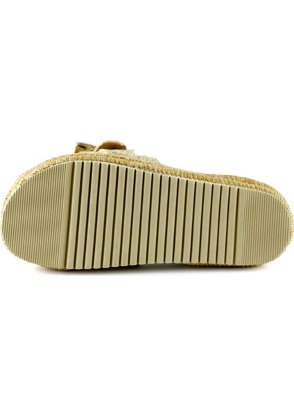 Bej Sabit Tek Bant Kristal Taş Süslemeli Hasır Dokulu Dolgu Topuklu Terlik indirimleri