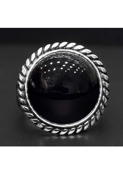 Erkekler Için 925 Ayar Gümüş Yüzük - Doğal Oniks Taşı ile Cesur ve Şık Tasarım modelleri