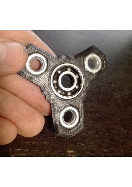 M8 Fındık ile Kompakt Fütüristik Fidget Tri-Spinner | Fidget Spinner THN2172519