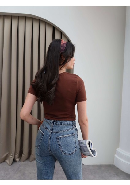 Kahve Streç Crop Tshirt indirimleri