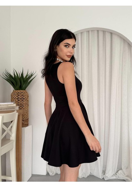 Berl Cep Detaylı Elbise