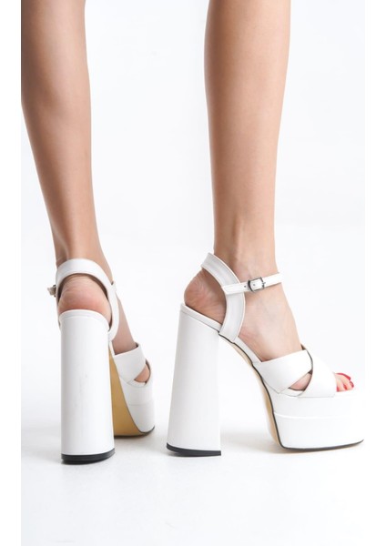Kadın Elina Beyaz Cilt Çapraz Bantlı 15 cm Platform Topuklu Ayakkabı modelleri