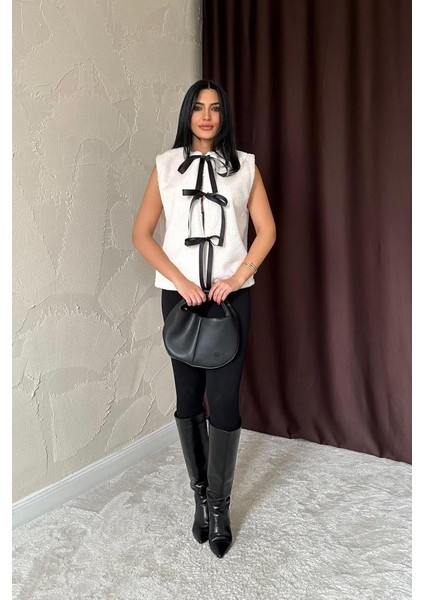 Siyah Fiyonklu Peluş Yelek