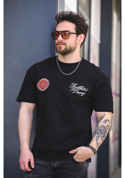 Etnik Desen Logolu Sırt ve Ön Baskılı Pamuklu Comfort Erkek Tshirt modelleri