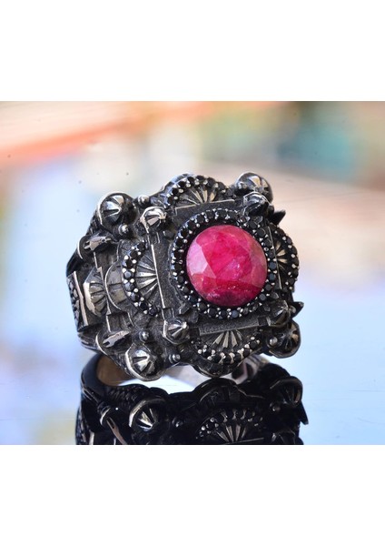 Erkekler Için Lüks 925 Ayar Gümüş Yüzük - Yakut Taşlı - Zarif ve Görkemli Tasarım modelleri