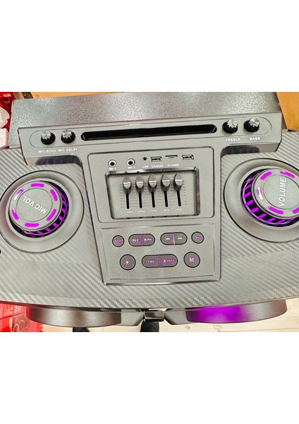 SP2211 Bluetooth,usb,aux In, X-Bass, Eq,tws, LED Rgb, 2 Wireless Mic, 15 "*2+8'' ,120W ,130X45X40 cm