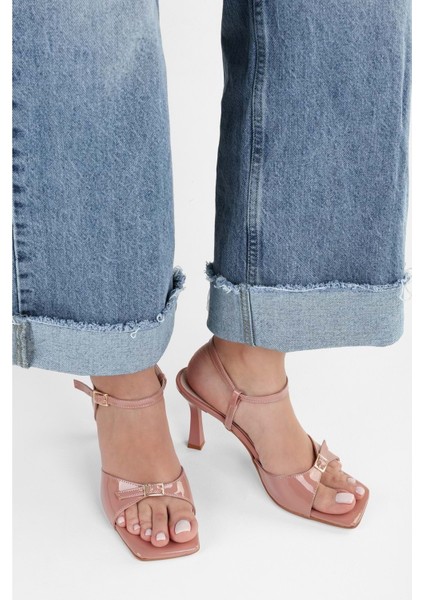 Kadın Lucien Pudra Rugan Kemer Tokalı Topuklu Ayakkabı