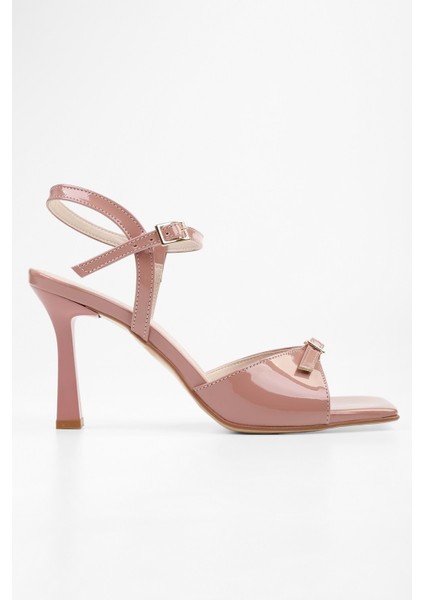 Kadın Lucien Pudra Rugan Kemer Tokalı Topuklu Ayakkabı modelleri