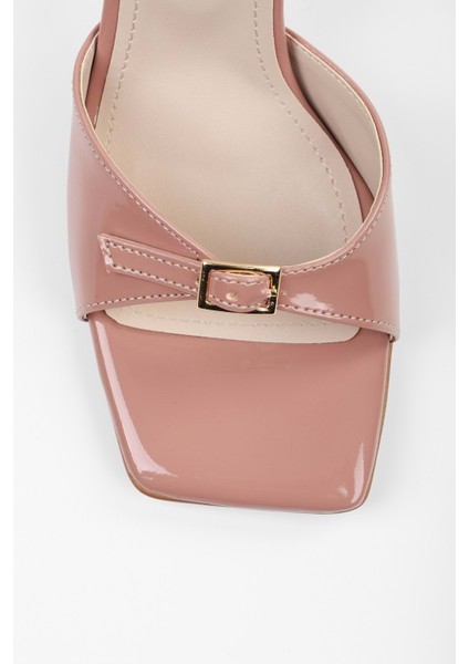 Kadın Lucien Pudra Rugan Kemer Tokalı Topuklu Ayakkabı fırsatları