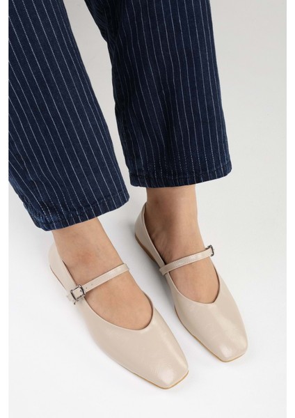 Kadın Sore Ekru Cilt Babet