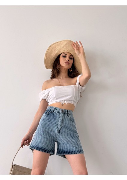 Paçası Püsküllü Desenli Denim Şort