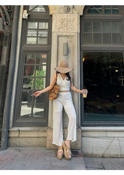 Kruvaze Yaka Crop Bluz ve Detaylı Pantolon Triko Ikili Takım