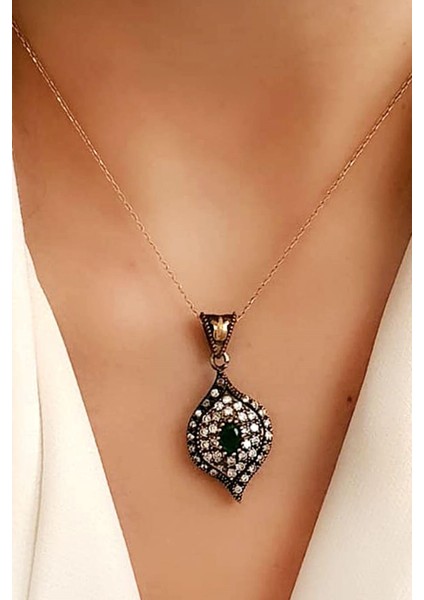 Kök Zümrüt Taşlı Otantik Gümüş Rose Kolye