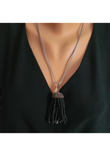 925 Ayar Gümüş Oniks Taşlı Uzun Püskül Kolye fiyatları