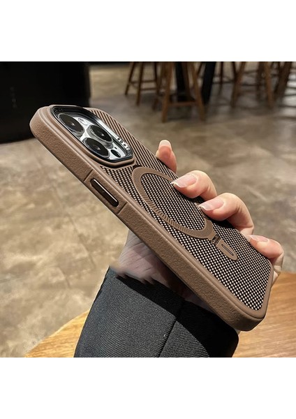 Apple iPhone 15 Pro Max Uyumlu Kılıf Zebana Best Karbon Fiber Kılıf (Kablosuz Şarj Destekli) Kahverengi fiyatları