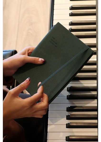 2025 Haftalık Ajanda A5 (14X21CM) Esnek Kapak Ivory 80GR.