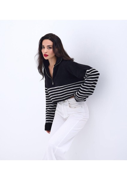 43311 Triko Çizgili Fermuarlı Crop-Siyah-Ekru