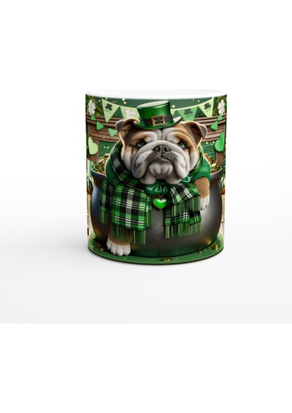St. Patrick Şapkasıyla Şans Kazanında Bulldog Temalı Baskılı Kupa Bardak