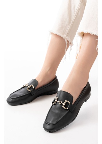 303 Siyah Toka Aksesuarlı Günlük Kadın Babet