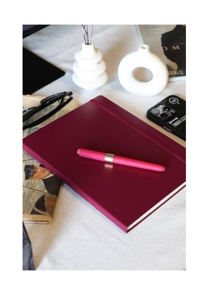 2025 Haftalık Ajanda A4 (19X25CM) Sert Kapak Ivory 100 Gr.