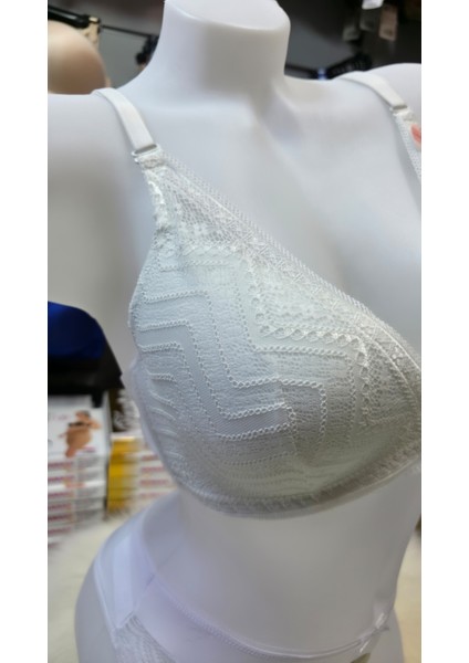 Boş Kap(Desteksiz) Balensiz B Cup Yumuşak Yapılı Sütyen modelleri
