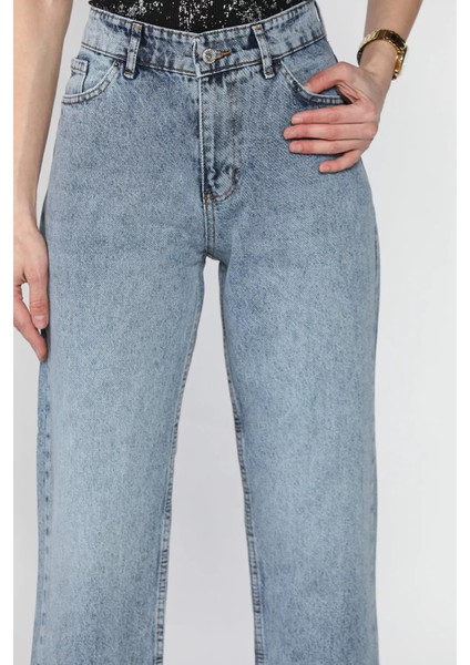 Kadın Kesik Paça Mom Jean Kot Pantolon P-00016348