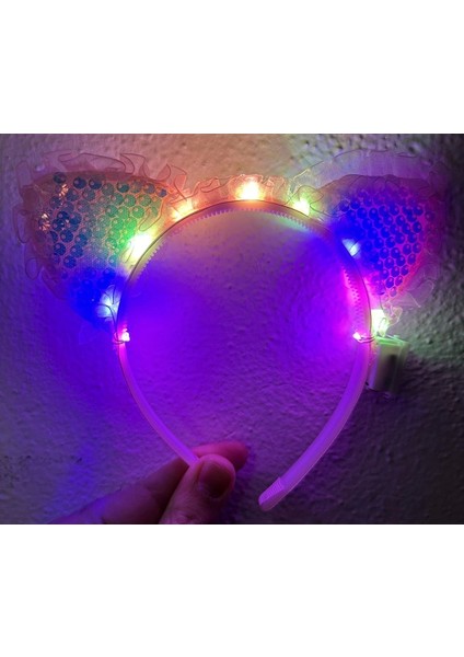 Kenarları Dantelli Pembe Pullu Payetli LED Işıklı Kedi Kulak Taç 17 x 19 cm