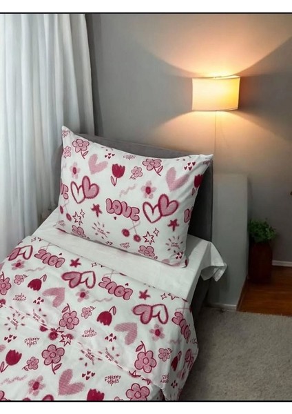 Uykulife Kırmızı Beyaz Love Desen Çift Kişilik Nevresim Takımı