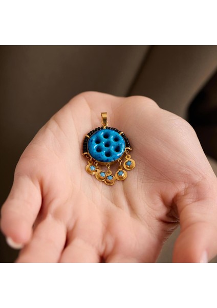 14 Ayar Altın Siyah Boncuklu Süryani Nazarlığı 7 Gözlü Kolye Ucu fiyatları