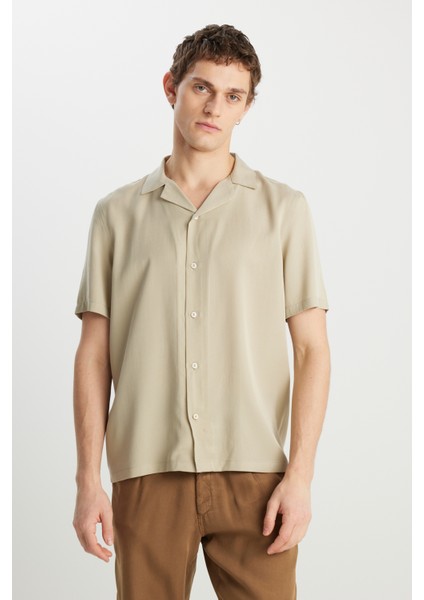 Relaxed Fit Geniş Kesim Yumuşak Dokulu Bej Gömlek