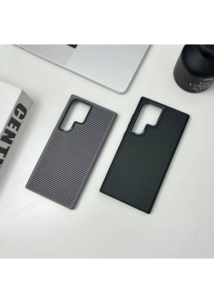 Galaxy S24 Ultra Kılıf Magsafe Şarj Özellikli Karbon Fiber Görünümlü Akav Troy Kapak-Gümüş