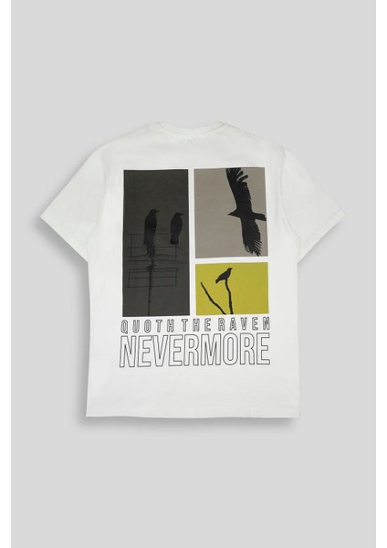 Bisiklet Yaka Göğsü Garni ve Baskı Detaylı Erkek T-Shirt