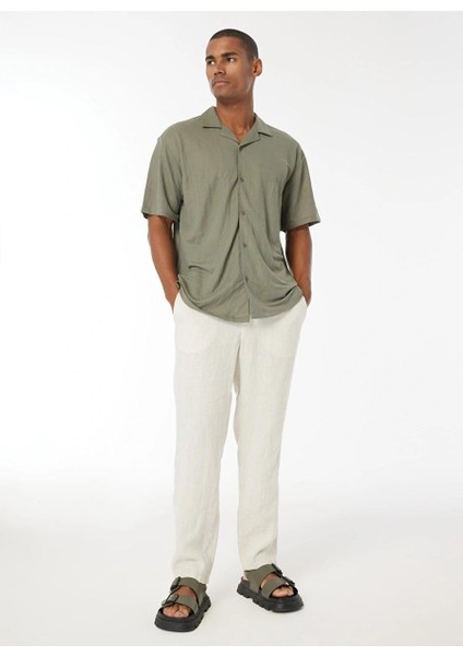 Apaj Yaka Kısa Kollu Örme Slim Fit Erkek Gömlek